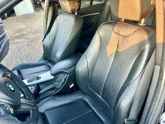 BMW 3-serie 330e 245pk 8-traps aut + f1 high exe - 112dkm nap - harman  - stuur + stoelverw v+a - 360cam - head up - elektr rollo picture 42