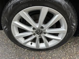 Volkswagen Passat 1.4 TSI 122pk dsg aut + f1 Highline - nap - dvd in hoofdsteunen - navi - clima - cruise - leer + stoelverw picture 82