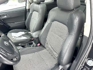 Toyota Auris Touring Sports Gereserveerd 1.8 Hybrid 123pk aut Exe - pano - nap - navi - camera - keyless - front + line + park assist picture 44