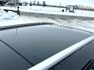 Toyota Auris Touring Sports Gereserveerd 1.8 Hybrid 123pk aut Exe - pano - nap - navi - camera - keyless - front + line + park assist picture 8