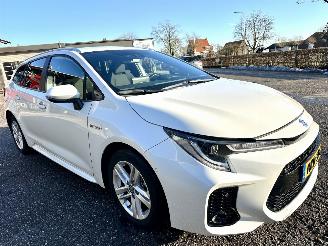 Suzuki Swace 1.8 Hybrid 148pk aut Style - front + line + side + park assist - camera - keyless - stoelverw - stuurverw - parelmoer picture 4