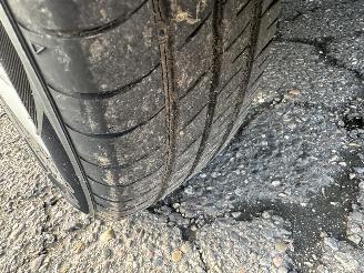 Seat Mii 1.0i 75pk Style Chic 5drs - pano - nap - navi - city safety system - pdc - stoelverw - cruise contr picture 82