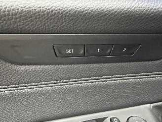 BMW 5-serie 540i 340pk aut + f1 High Exe M-Sport - schuifdak - hud - softclose - b&w - 360cam - stoelvent - stuurverw picture 54