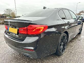 BMW 5-serie 540i 340pk aut + f1 High Exe M-Sport - schuifdak - hud - softclose - b&w - 360cam - stoelvent - stuurverw picture 5