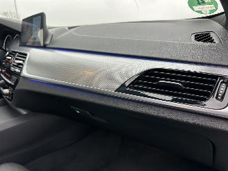 BMW 5-serie 540i 340pk aut + f1 High Exe M-Sport - schuifdak - hud - softclose - b&w - 360cam - stoelvent - stuurverw picture 68