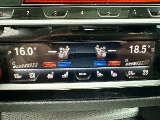 BMW 5-serie 540i 340pk aut + f1 High Exe M-Sport - schuifdak - hud - softclose - b&w - 360cam - stoelvent - stuurverw picture 17