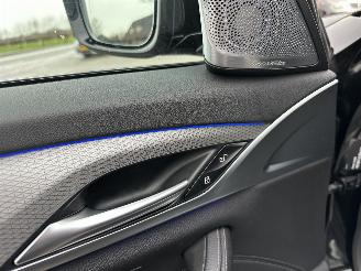 BMW 5-serie 540i 340pk aut + f1 High Exe M-Sport - schuifdak - hud - softclose - b&w - 360cam - stoelvent - stuurverw picture 25