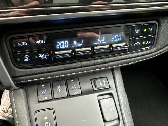 Toyota Auris Touring Sports 1.8 Hybrid 123pk aut pano - nap - navi - camera - keyless - front + park + line assist - pdc v+a picture 35