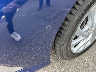 Toyota Auris Touring Sports 1.8 Hybrid 123pk aut pano - nap - navi - camera - keyless - front + park + line assist - pdc v+a picture 96