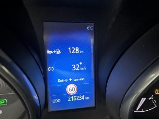 Toyota Auris Touring Sports 1.8 Hybrid 123pk aut pano - nap - navi - camera - keyless - front + park + line assist - pdc v+a picture 26