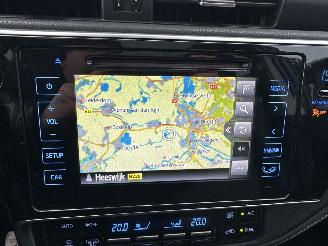 Toyota Auris Touring Sports 1.8 Hybrid 123pk aut pano - nap - navi - camera - keyless - front + park + line assist - pdc v+a picture 32