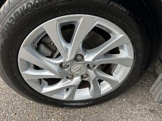 Toyota Auris Touring Sports 1.8 Hybrid 123pk aut pano - nap - navi - camera - keyless - front + park + line assist - pdc v+a picture 77