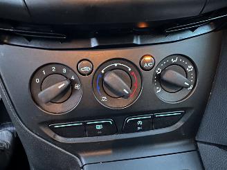 Ford Focus 1.0T Ecoboost 101pk Edition 5drs - 64dkm - airco - 51.360km distr.riem + waterpomp vernieuwd in 5/2025 picture 32