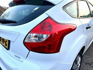 Ford Focus 1.0T Ecoboost 101pk Edition 5drs - 64dkm - airco - 51.360km distr.riem + waterpomp vernieuwd in 5/2025 picture 77