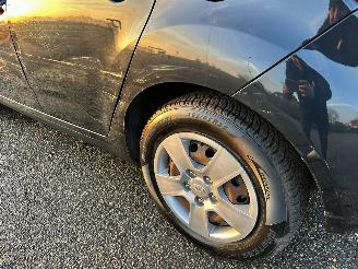 Kia Venga 1.4 CVVT 90pk X-Pect - 77dkm - airco - stoelverw - lichtsensor - pdc - esp - usb - aux - cv op afstandbed picture 11