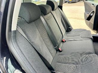 Volkswagen Passat 2.0 FSI 150pk 6-Traps automaat Comf Bus - nap - clima - cruise - navi - pdc v+a - licht + regensensor picture 59