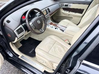 Jaguar XF 3.0 V6 238pk aut + f1 Prem Luxury - schuifdak - leer - nav - cam - elektr rollo - B&W - stoelvent - stuurverw picture 18