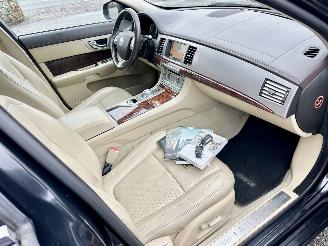 Jaguar XF 3.0 V6 238pk aut + f1 Prem Luxury - schuifdak - leer - nav - cam - elektr rollo - B&W - stoelvent - stuurverw picture 20