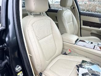 Jaguar XF 3.0 V6 238pk aut + f1 Prem Luxury - schuifdak - leer - nav - cam - elektr rollo - B&W - stoelvent - stuurverw picture 58