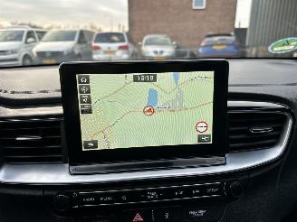 Kia Proceed 1.4 T-GDI 140pk 7-Traps aut GT-Line - nap - pano - front + line assist - stuur + stoelverw - cam - navi - keyless picture 33