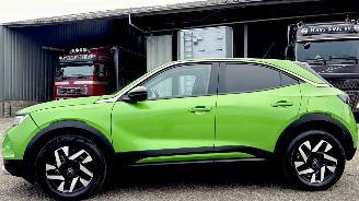damaged passenger cars Opel Mokka-E 50kWh Business Elegance 7.4kw bl. 2022/1