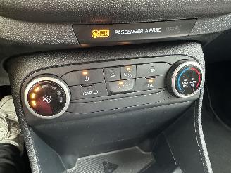 Ford Fiesta 1.0 EcoBoost Connected 5drs - 69dkm nap - navi - line + park assist - pdc v+a - airco - cruise - rijdbaar picture 32