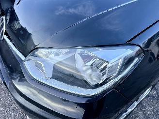 Volkswagen Up! 1.0i 65pk BMT 5drs - nap - clima - camera - cruise - pdc - licht + regensensor - line assist picture 71