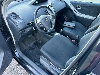 Toyota Yaris 1.3 VVTi MMT Automaat Luna 5drs - nap - clima - cruise - lmv + all season - elektr ram - cv op afstandbed picture 15