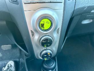 Toyota Yaris 1.3 VVTi MMT Automaat Luna 5drs - nap - clima - cruise - lmv + all season - elektr ram - cv op afstandbed picture 20