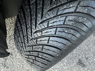 Toyota Yaris 1.3 VVTi MMT Automaat Luna 5drs - nap - clima - cruise - lmv + all season - elektr ram - cv op afstandbed picture 14