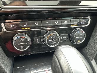 Volkswagen Passat 2.0 Bi-TDI 4Motion 239pk aut R-Line - pano - 360cam - massage - leer - virtual - keyless - front + line + side assist picture 16