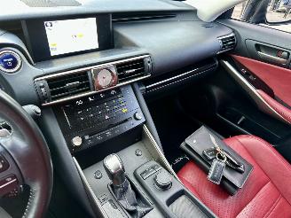 Lexus IS 300h 181pk aut Hybrid Sport Edition - nap - 1e eig - nav - camera - rood leer - stoelverw - keyless - facelift picture 20