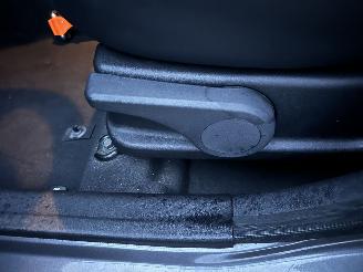 Hyundai I-10 1.1 i-Drive 69pk Cool 5drs - 62dkm nap - airco - elektr ramen - facelift - aux - usb - radio cd - rijdbaar picture 44