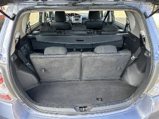 Toyota Verso 1.6 VVT-i 132pk 6-bak Comfort 7Pers - airco - 4x elektr ramen - radio cd + aux - trekh - 4x all season picture 14