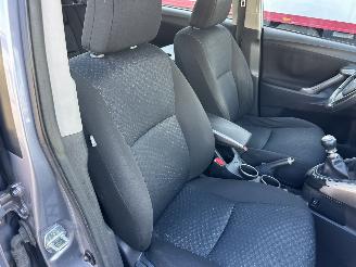 Toyota Verso 1.6 VVT-i 132pk 6-bak Comfort 7Pers - airco - 4x elektr ramen - radio cd + aux - trekh - 4x all season picture 54