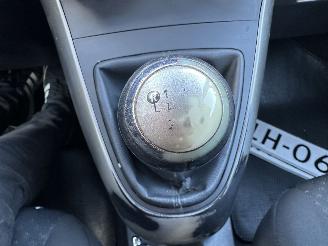 Toyota Verso 1.6 VVT-i 132pk 6-bak Comfort 7Pers - airco - 4x elektr ramen - radio cd + aux - trekh - 4x all season picture 40