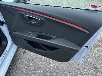 Seat Leon 1.5 TSI 131pk FR Ult Ed - pano - 78dkm - facelift - virtual - front assist - sfeerverl - pdc v+a - alarm - nardo grey picture 79