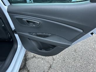 Seat Leon 1.5 TSI 131pk FR Ult Ed - pano - 78dkm - facelift - virtual - front assist - sfeerverl - pdc v+a - alarm - nardo grey picture 72