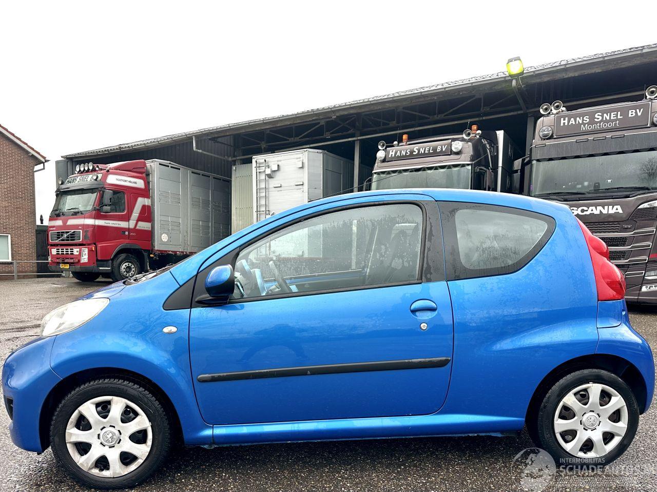 Peugeot 107 1.0-12V 68pk Urban Move - nap - airco - elektr ramen - nw apk t/m 01-2027 - toerenteller - rijdt goed