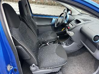 Peugeot 107 1.0-12V 68pk Urban Move - nap - airco - elektr ramen - nw apk t/m 01-2027 - toerenteller - rijdt goed picture 16