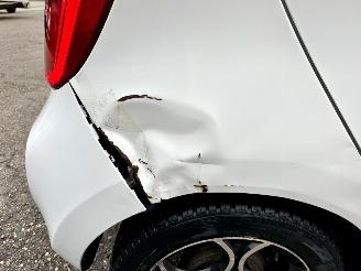 Kia Picanto 1.0 CVVT 69pk World Cup Ed 5drs - nap - airco - led - aux - usb - elektr pakket - lmv - privacy glass picture 10