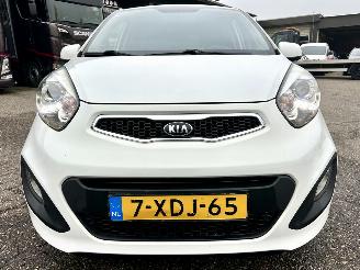 Kia Picanto 1.0 CVVT 69pk World Cup Ed 5drs - nap - airco - led - aux - usb - elektr pakket - lmv - privacy glass picture 3