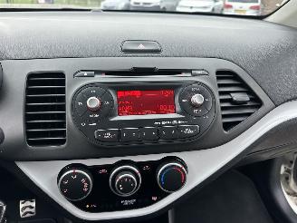 Kia Picanto 1.0 CVVT 69pk World Cup Ed 5drs - nap - airco - led - aux - usb - elektr pakket - lmv - privacy glass picture 36