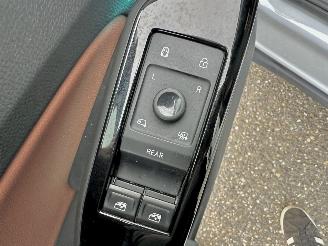 Volkswagen ID.4 77kWh 204pk aut First Edition - nap - 20 inch - navi - keyless - sfeerverl - cam - front + line assist - trekh picture 47