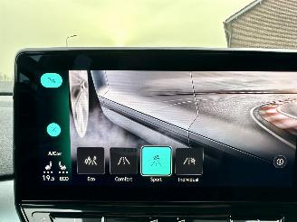 Volkswagen ID.4 77kWh 204pk aut First Edition - nap - 20 inch - navi - keyless - sfeerverl - cam - front + line assist - trekh picture 15