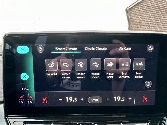 Volkswagen ID.4 77kWh 204pk aut First Edition - nap - 20 inch - navi - keyless - sfeerverl - cam - front + line assist - trekh picture 38