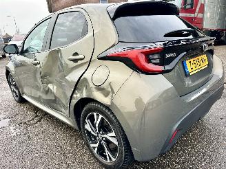 Toyota Yaris 1.5 Hybrid 115 automaat First Edition - nap - facelift - navi - camera - keyless - front + line assist - rijdbaar picture 7