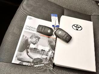 Toyota Yaris 1.5 Hybrid 115 automaat First Edition - nap - facelift - navi - camera - keyless - front + line assist - rijdbaar picture 34
