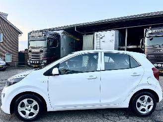 Damaged car Kia Picanto 1.0 MPi 67pk ComfortLine 2019/11