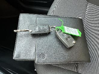 Volkswagen Caddy maxi 2.0 TDI L2H1 BMT Trendline - nap - airco - bleutooth - elektr pakket - aux - start/stop - euro.6 - 81dkm picture 22